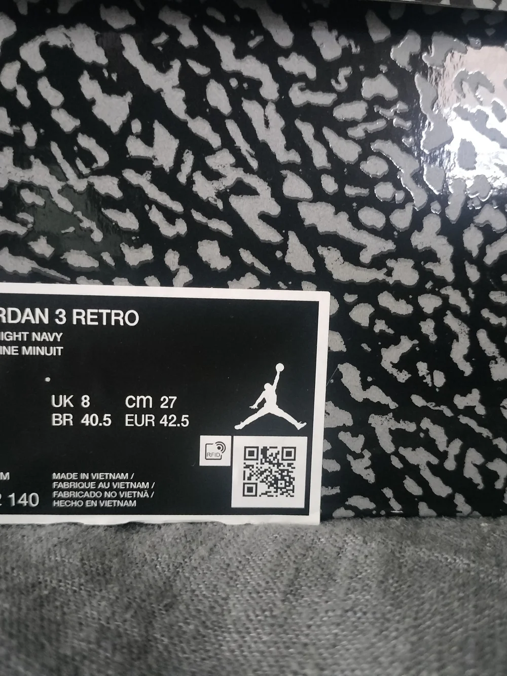Jordan White and Grey Elephant Print Retro Basketball Shoes